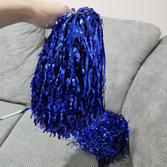 Cheerleader Halloween Costume: Dress + Pompoms, Small - Picture 4 of 7